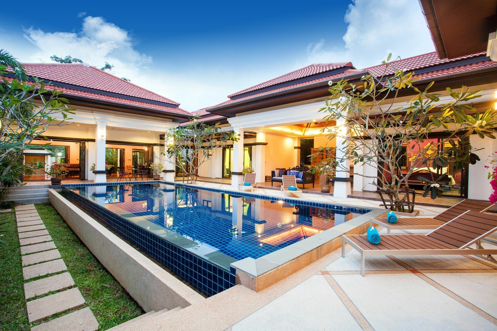 Jewels Villas Phuket Surin Beach  Extérieur photo