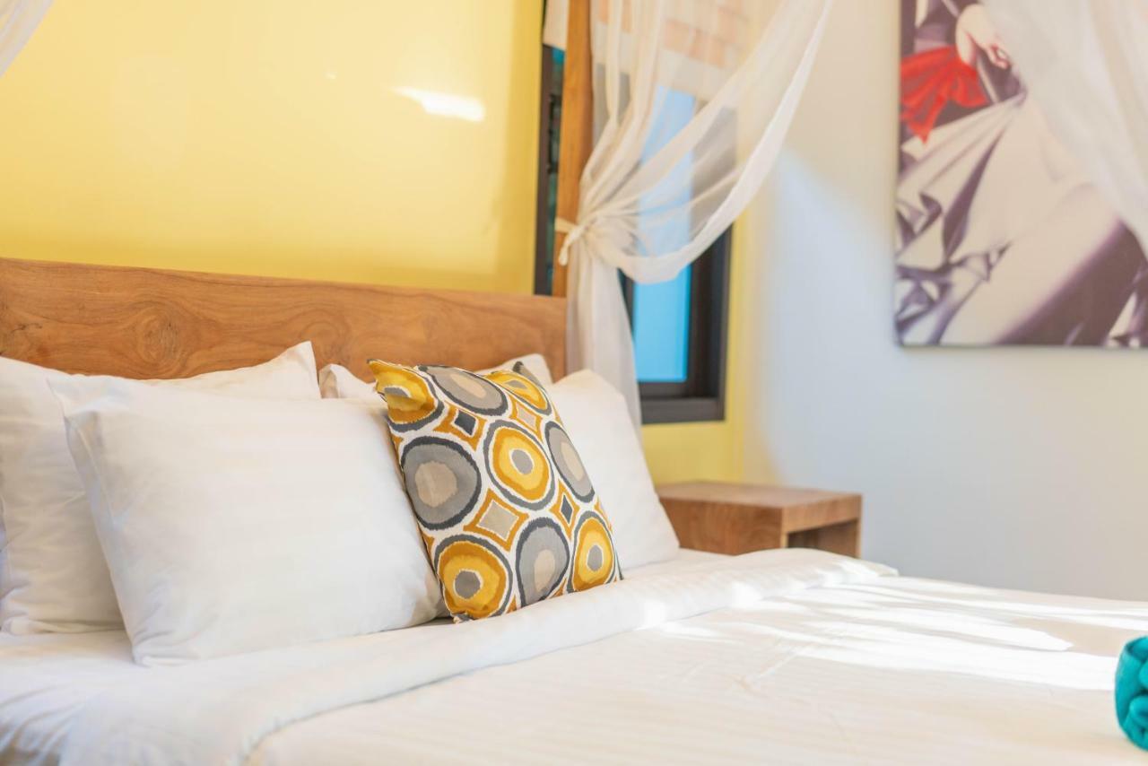 Jewels Villas Phuket Surin Beach  Extérieur photo